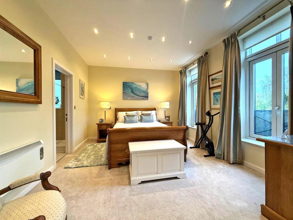 thumbnail_image1 (2).jpg