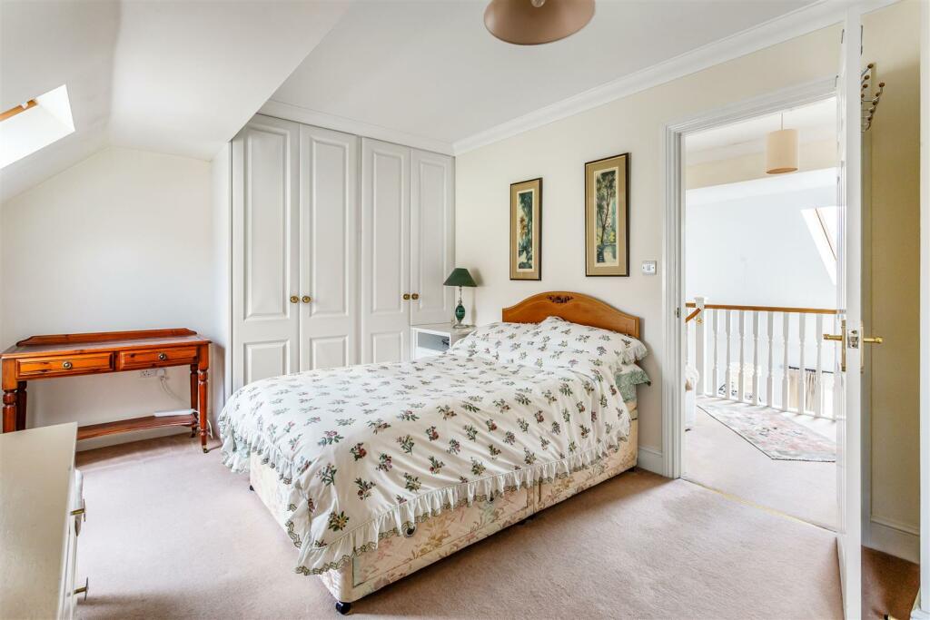 7-Clarendon-Mews-11.jpg