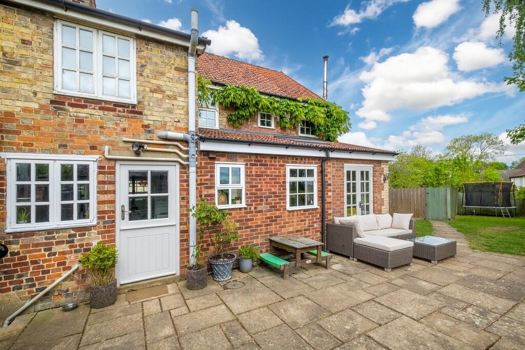 1440px2 Chapel Co...