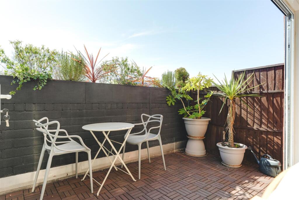 Halidon Close-12.jpg