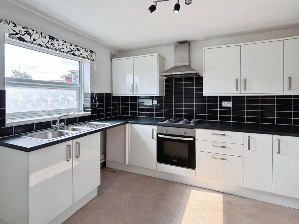 pbox-kitchen-318269.JPG