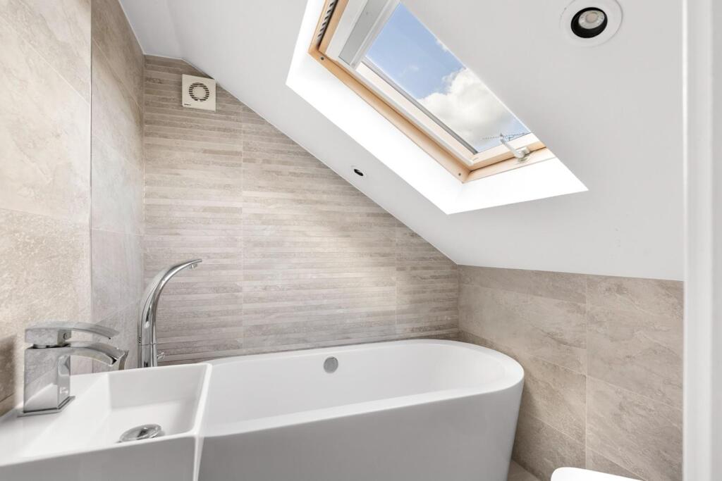 Second Floor - Bed 1 - En suite Bathroom.jpg