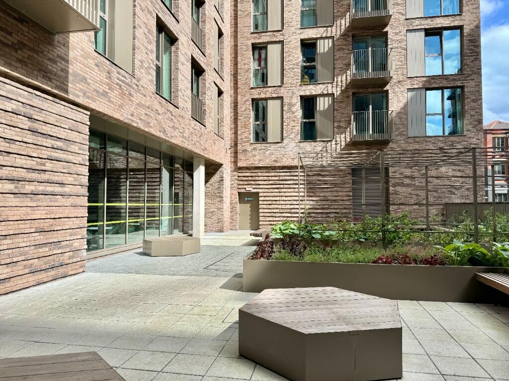ENTRANCE GARDEN