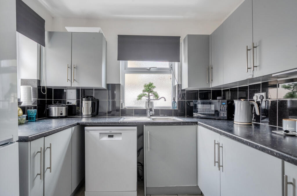 1346141-13-68b5e2...