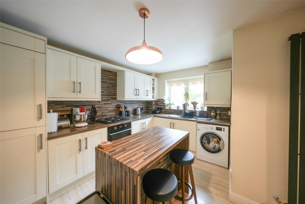 Breakfasting Kitchen