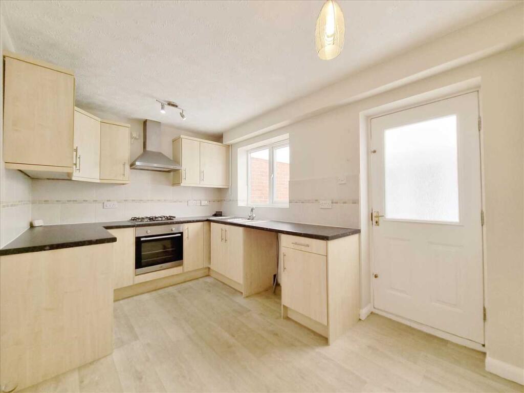 Kitchen: