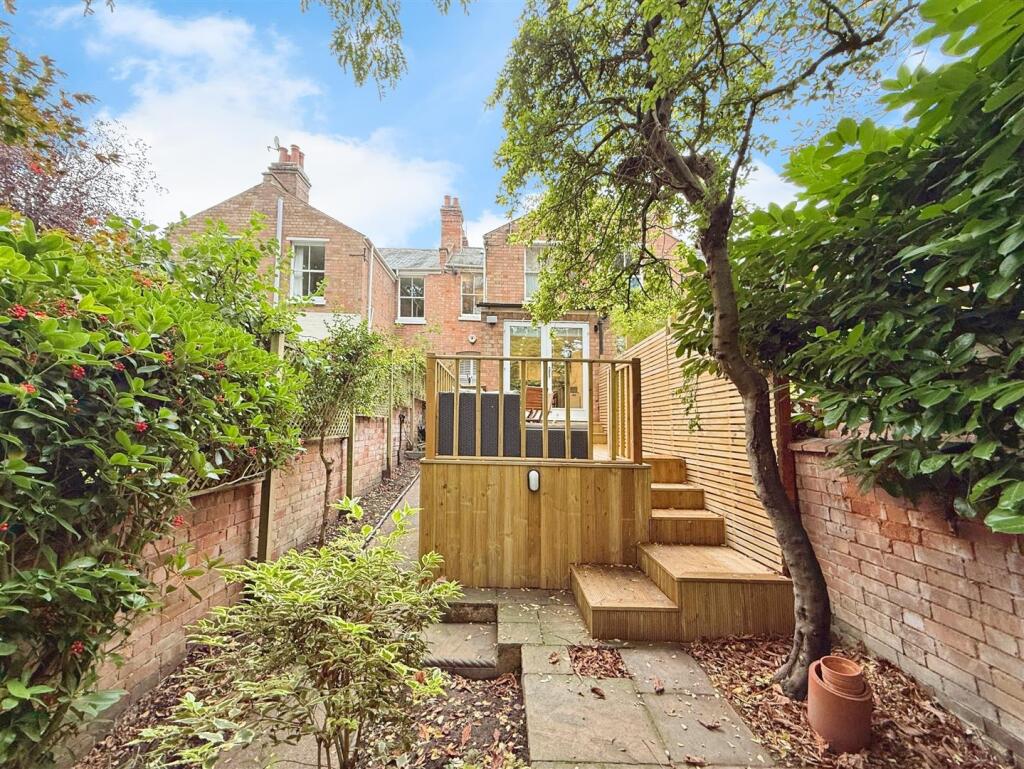 4854f01f--479D-B10A-484495CCA562-85726-00001C1659E