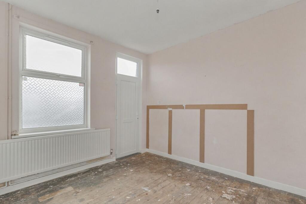 32 Carlisle Street, Dane Hills, Leicester LE3 6AF