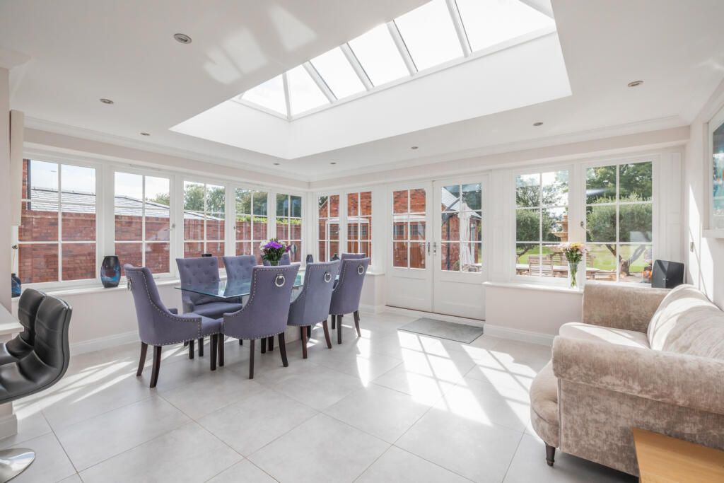 Orangery/Dining Room