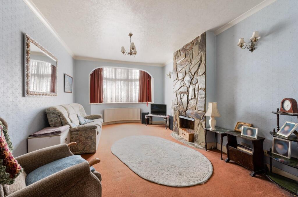 STONELEIGH AVENUE (13).jpg