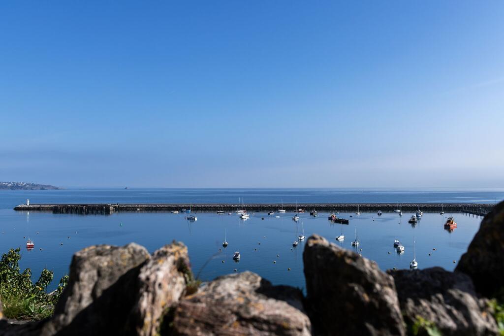 8 Sea View Terrace, Brixham