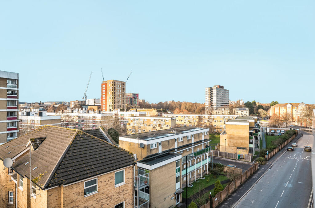 1388548-15-694561...