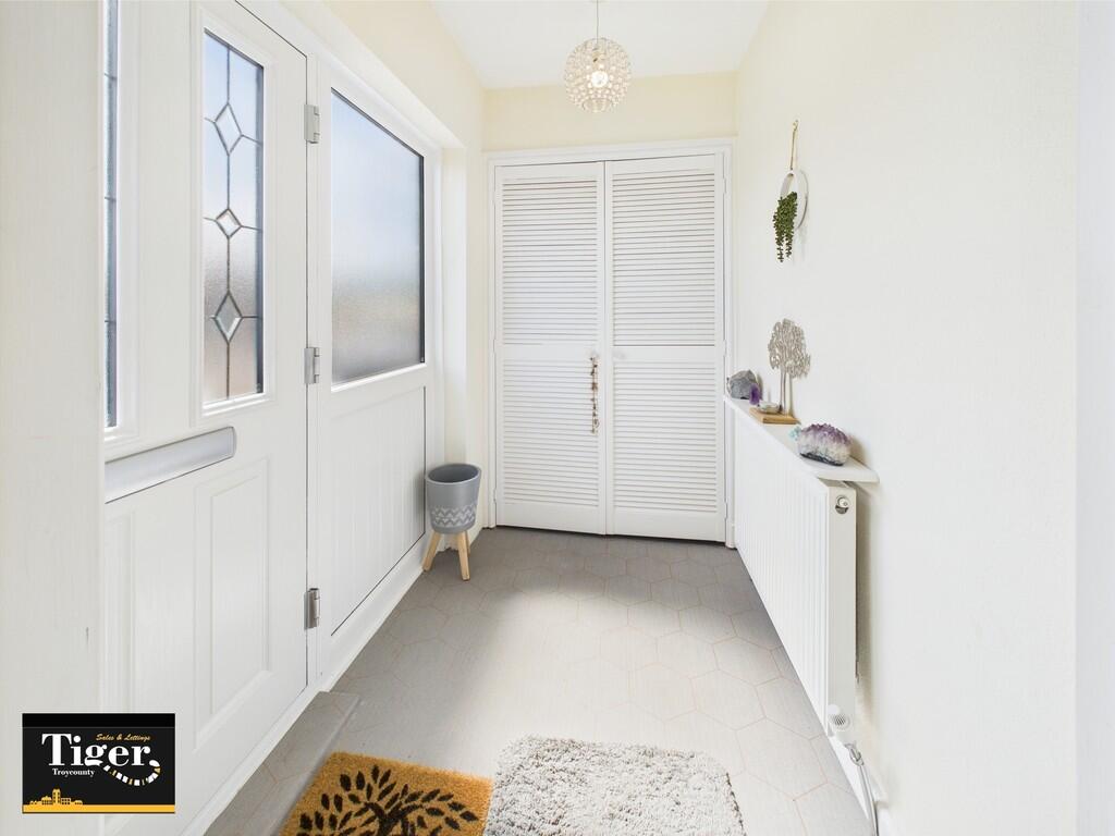 CAM02176G0-PR0578...