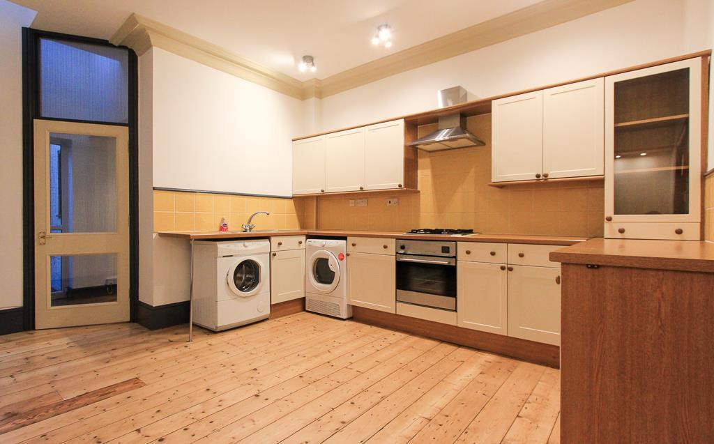 1, 36 Ninian Road LR (6 of 17).jpg