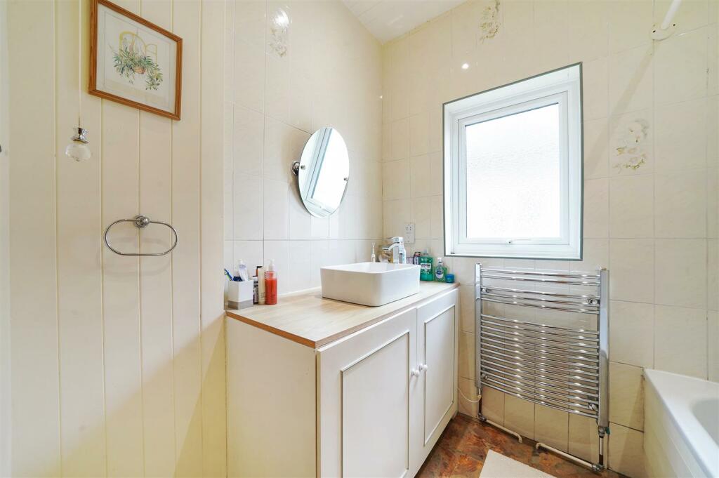 27 Carlyle Road - ChYex2eHl9bkkMRFWbIM.jpg