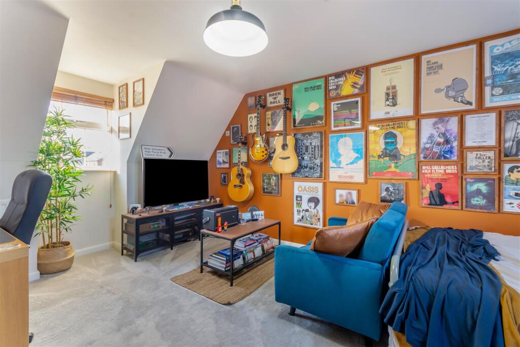 8632521-interior24.jpg
