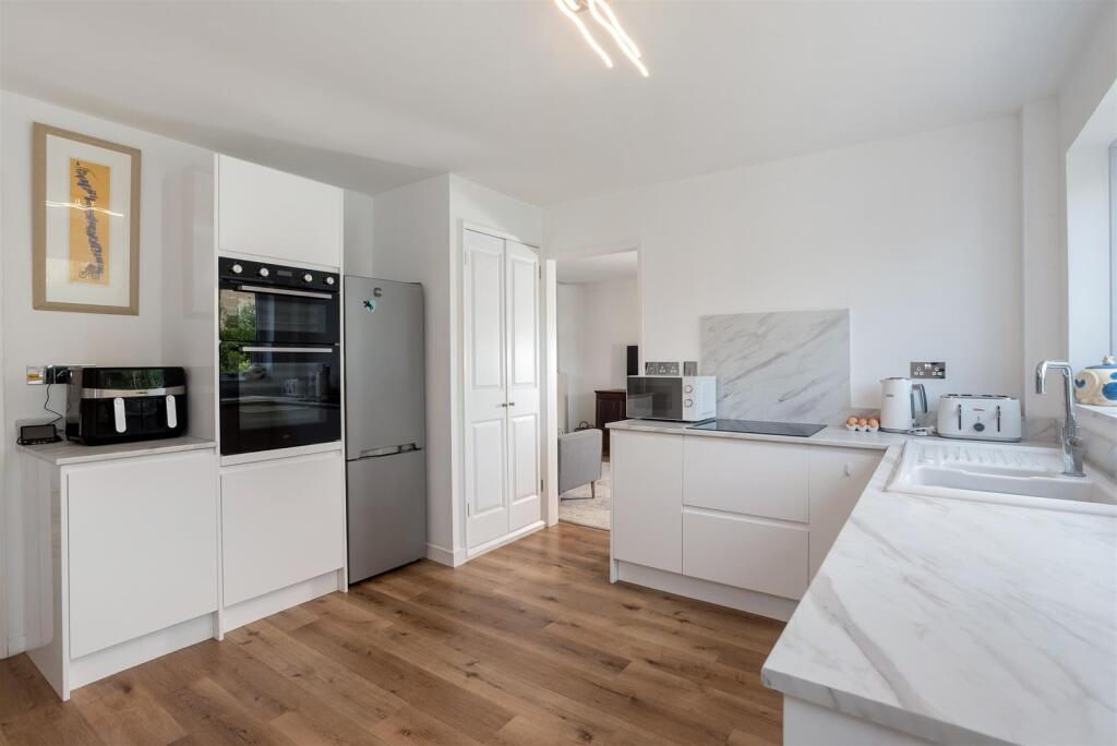 15 Arbour Close 1775-3.jpg