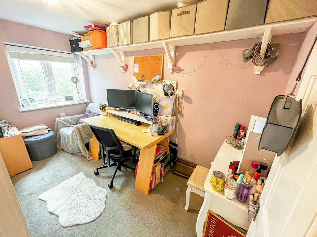 17_Bedroom3_edite...