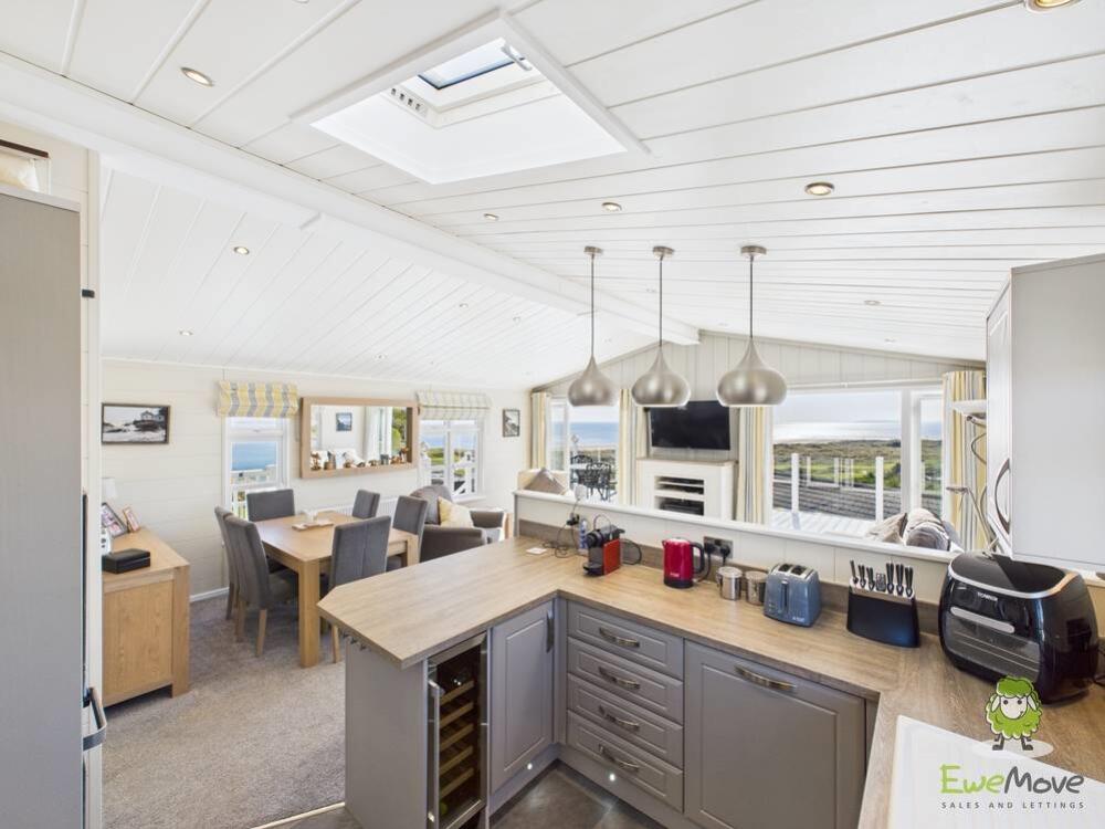 Kitchen - Park Home Emily Dimelow Ewemove Whitchur