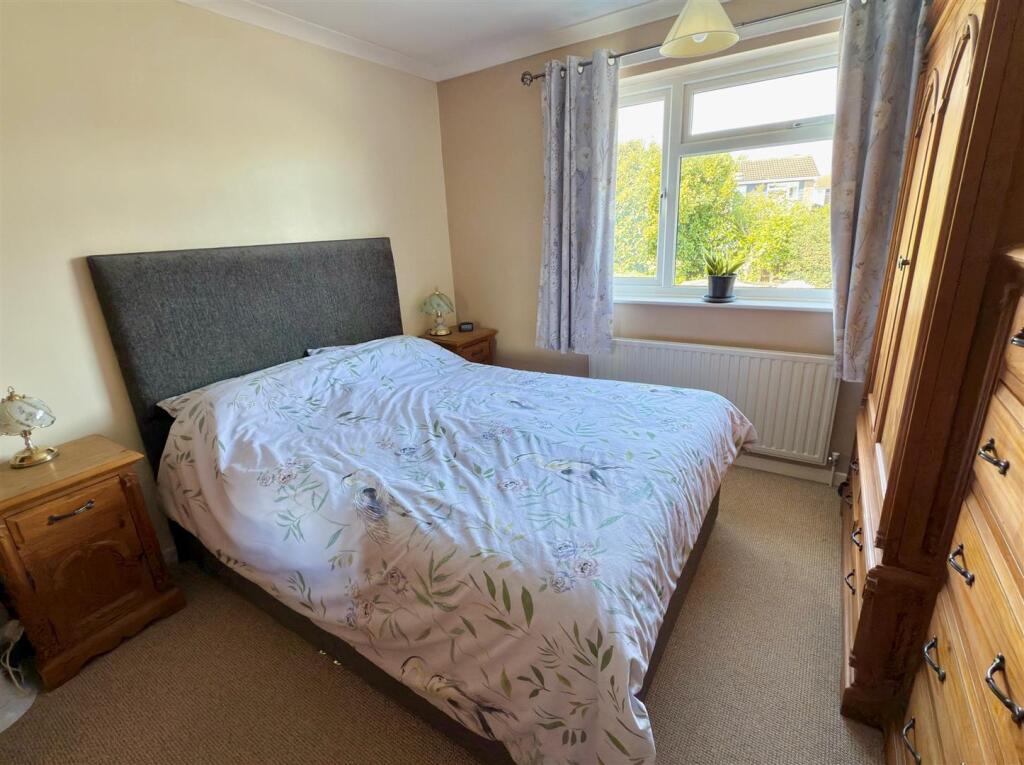 BED 1.jpg