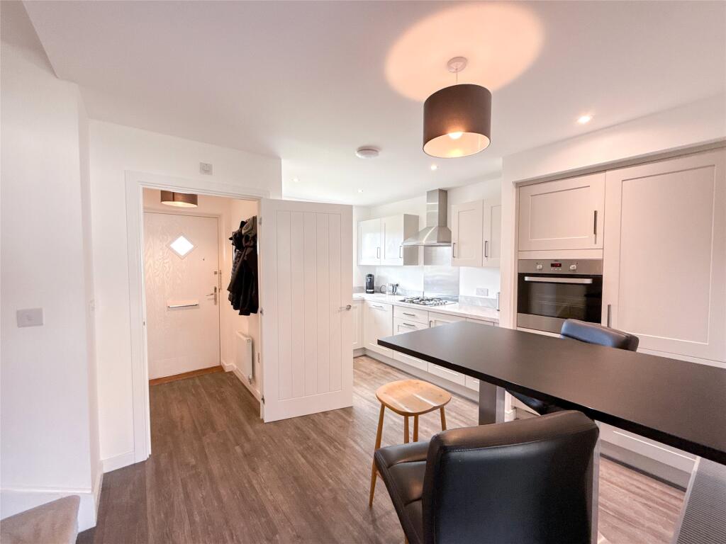 Breakfasting Kitchen