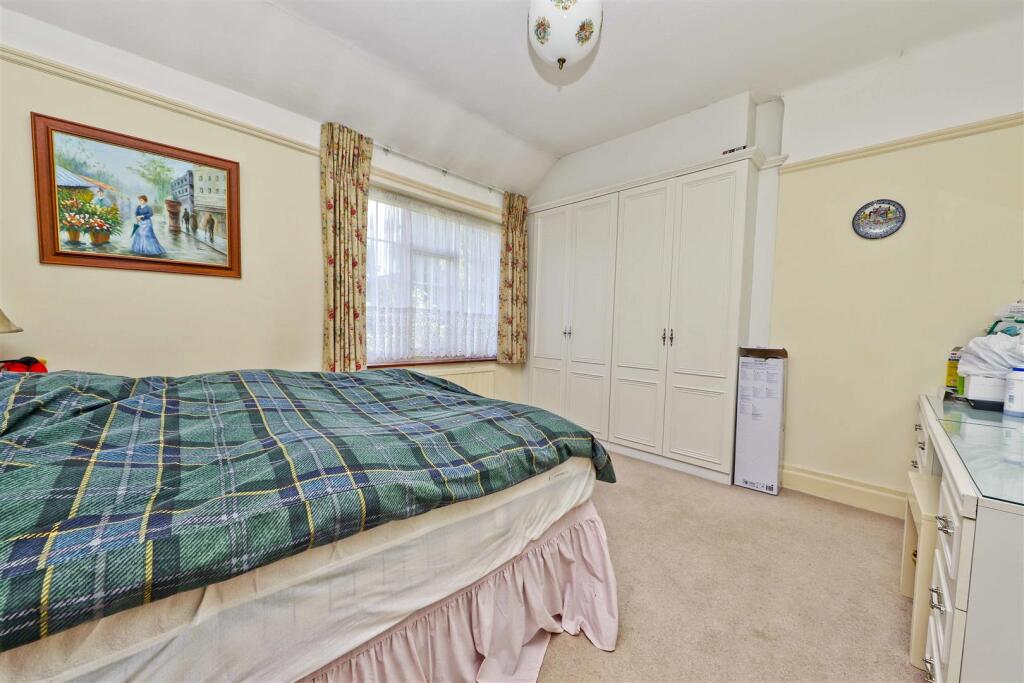 Second bedroom