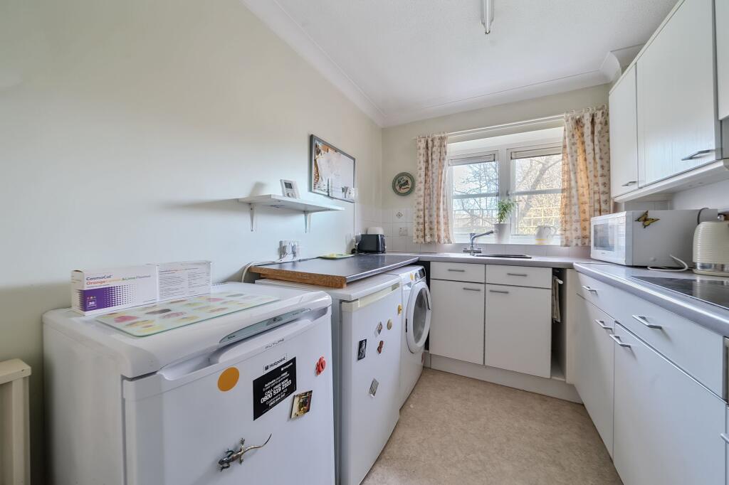Kitchen (2)