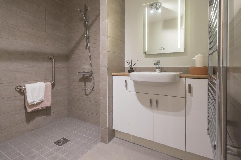 Shower room 