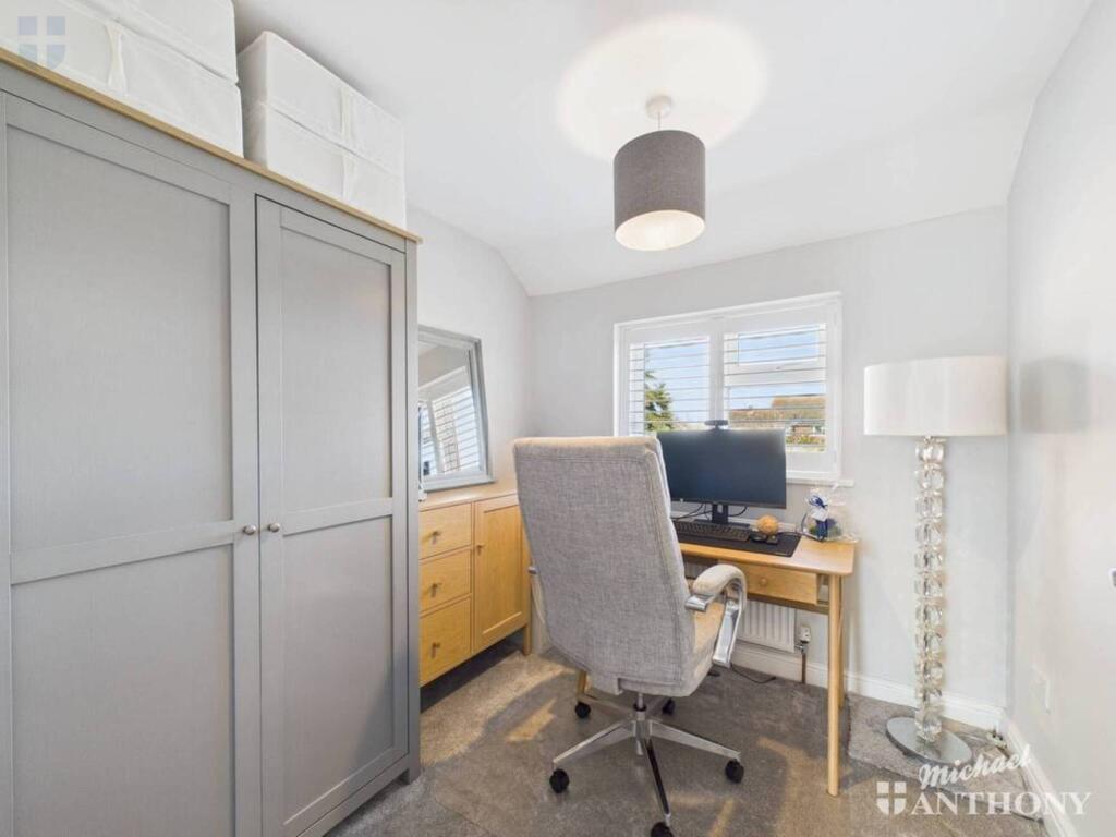 CAM03218G0-PR0573-STILL003-thumbnail-h750-70