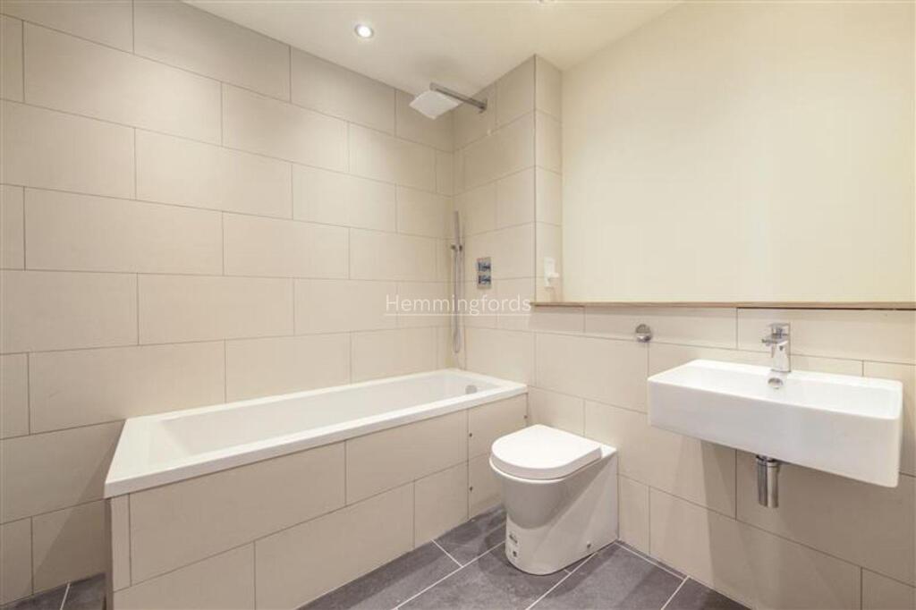 Flat 10, 54 Gray's Inn Road - Fmiz7OrmTzApvURNL9Zo