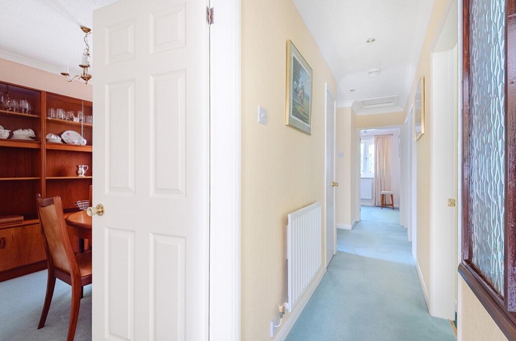 1294543-16-682a4cc9e5668-ARW-1