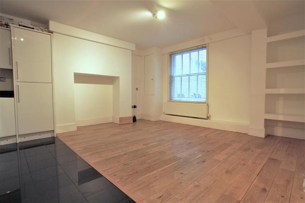 Living Room.jpg