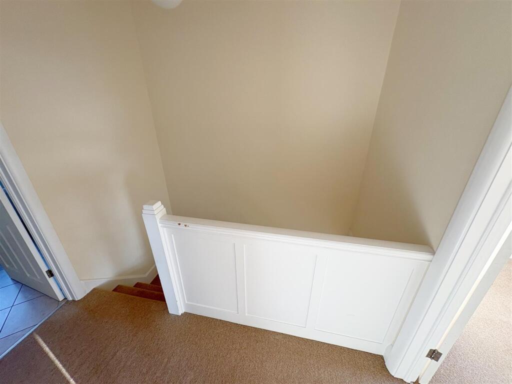 Landing and stairs.jpg