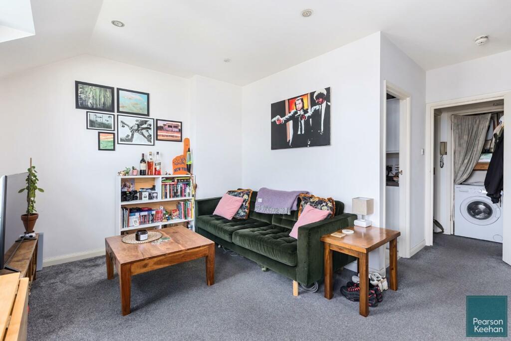 6, 61 Sacville Place (10).jpg