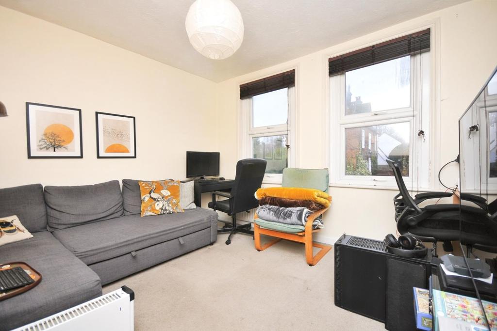 Reception/Bedroom