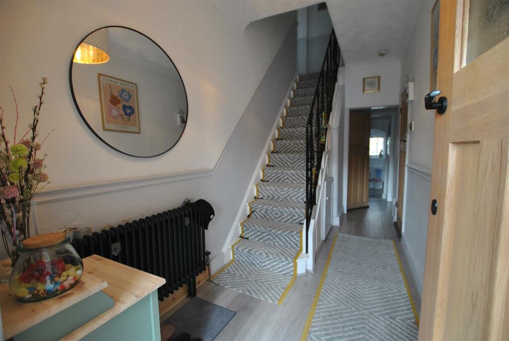 ENTRANCE HALLWAY