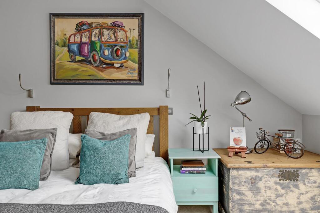 12-b020JHPropWpen - Flat 5, 25 Samos Road - 34.jpg