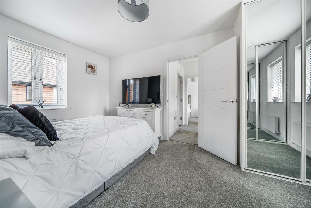 Bedroom One (2).jpg