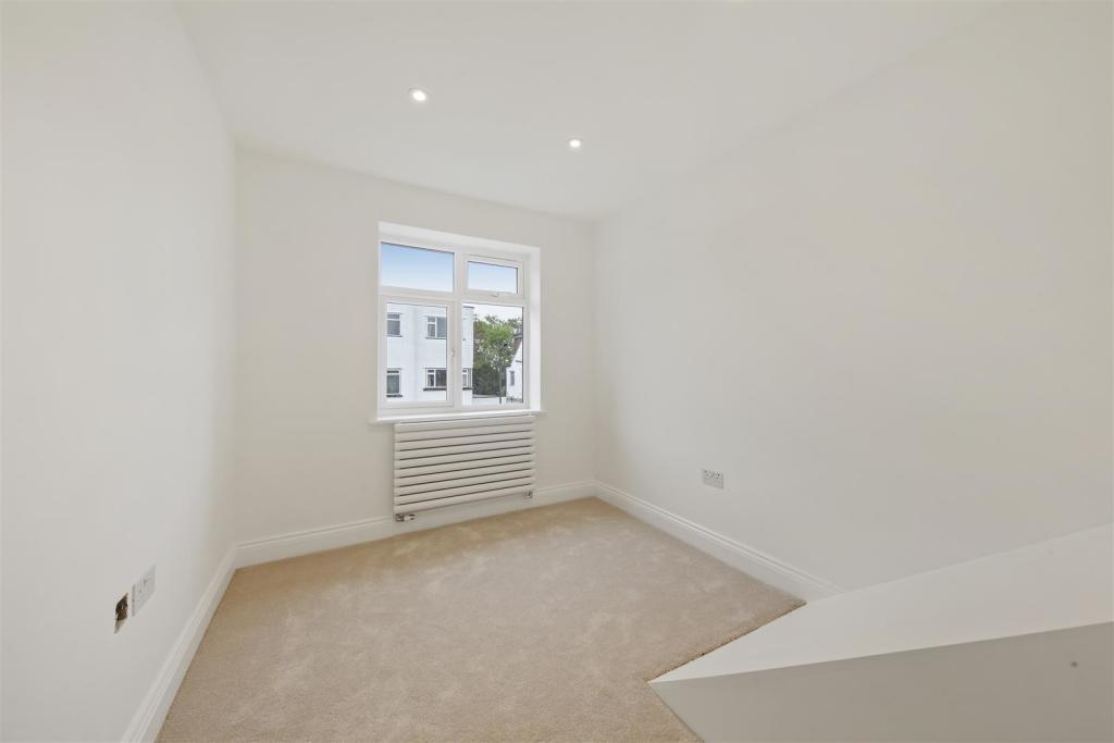 16 Priory Hill - B7N5HxQjFAXqLKTGoIOt.jpg