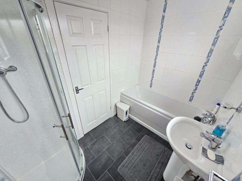 Bathroom Additional Image