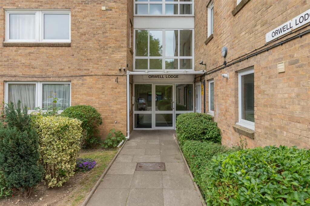 Orwell Lodge, 4, Hermitage Walk, E18