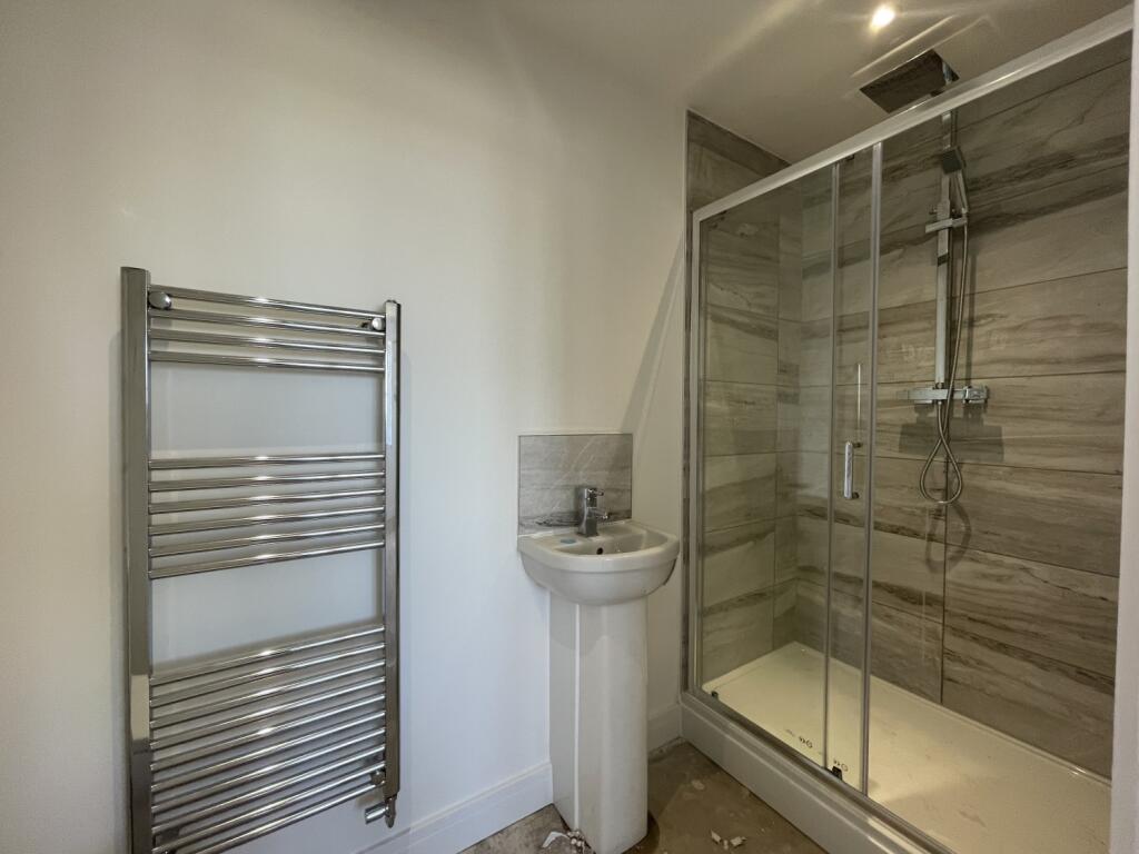 Ensuite-2