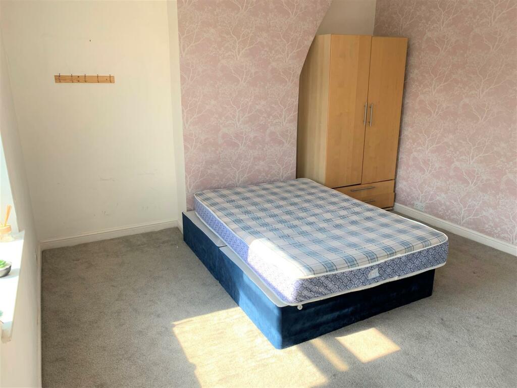 Bedroom 3.jpg