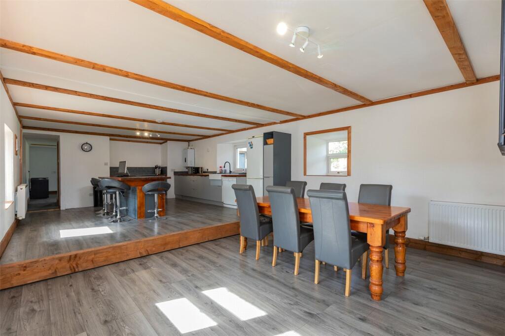 Kitchen/Dining Roomp
