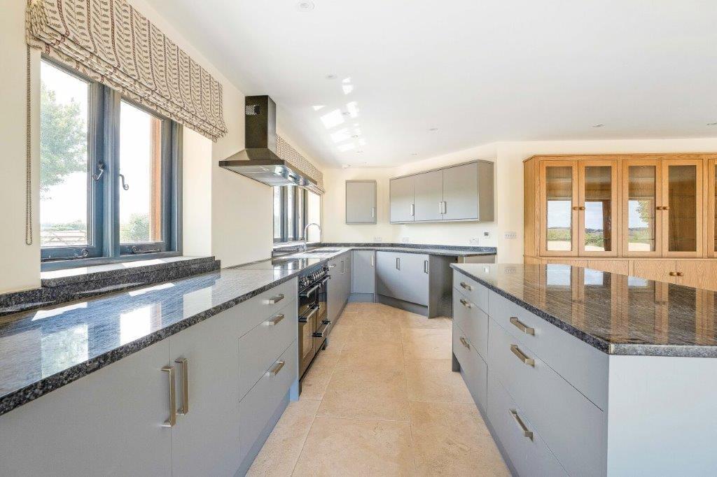 Falconer&#39;s Cottage - Kitchen area.jpg