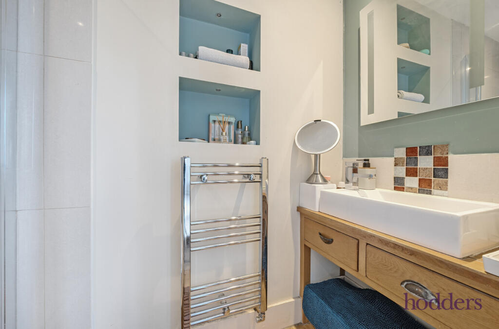 e3453b0e-647a-4ae...