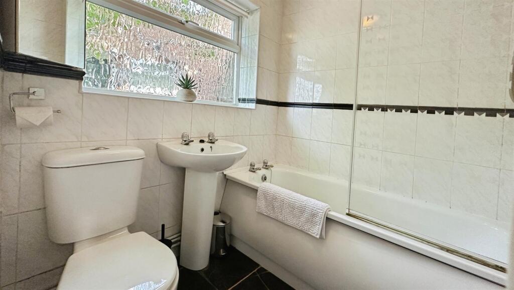 2d12ab75-D-43D0-B8EC-B5E394331AA0-8139-0000024E1FF