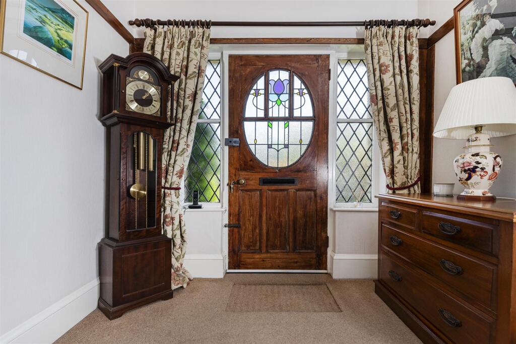 Bramleys Estate Agents - Le Marchant Avenue - Lind