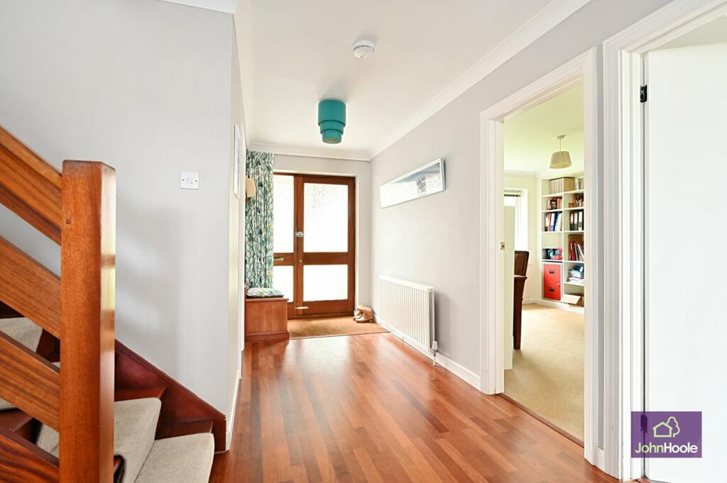 Hallway/front door