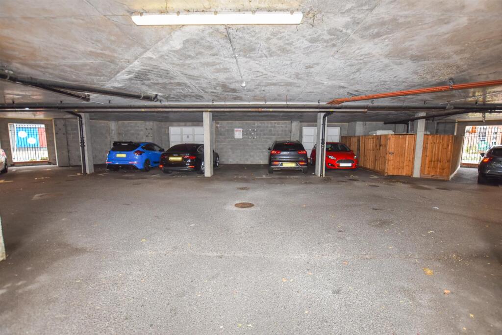 parking.jpg